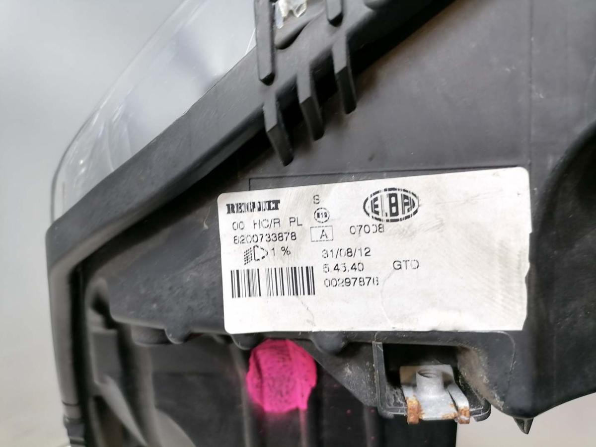 Dacia Sandero 1 original Scheinwerfer vorn links Halogen Bj.2012 Kratzer